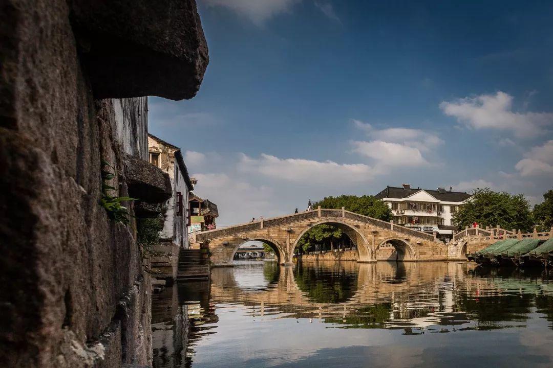 逃离水虎鱼湖