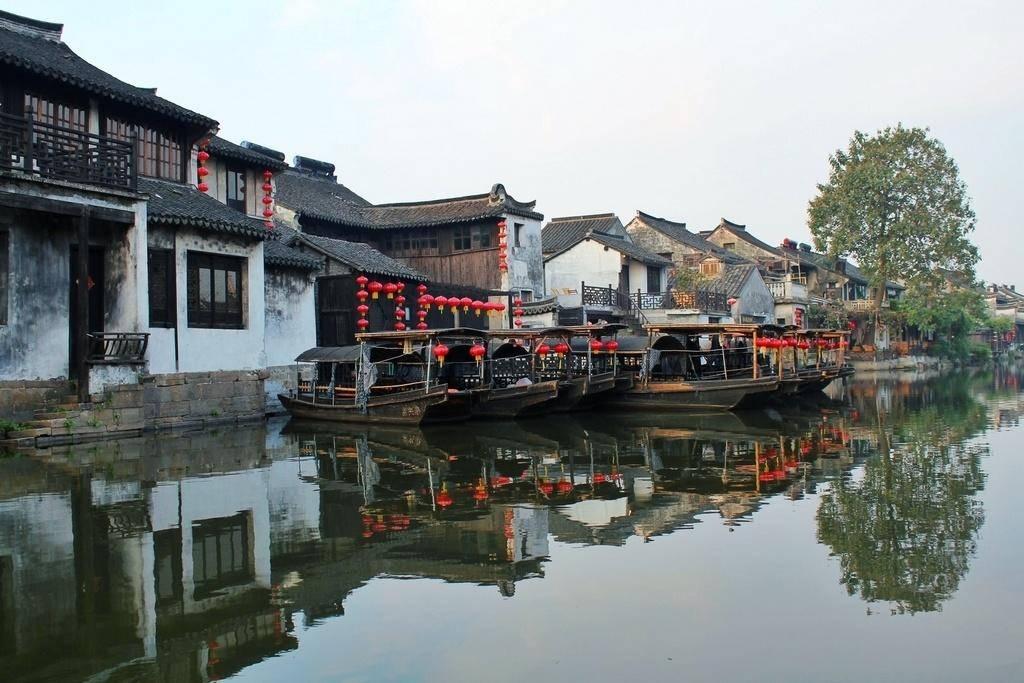 年货惠民市集 热闹迎新年